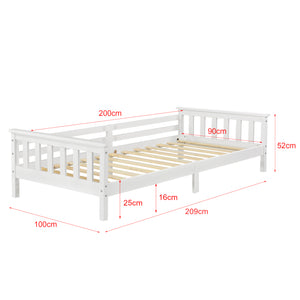 Kinderbed Nuuk met bedbodem matras en uitvalbeveiliging - verschillende kleuren en maten