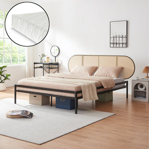 Metalen bed Linköping met matras zwart en rotan look [en.casa]