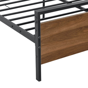 Metalen bed Finse bedframe met bedbodem zwart en walnootkleurig - 2 maten