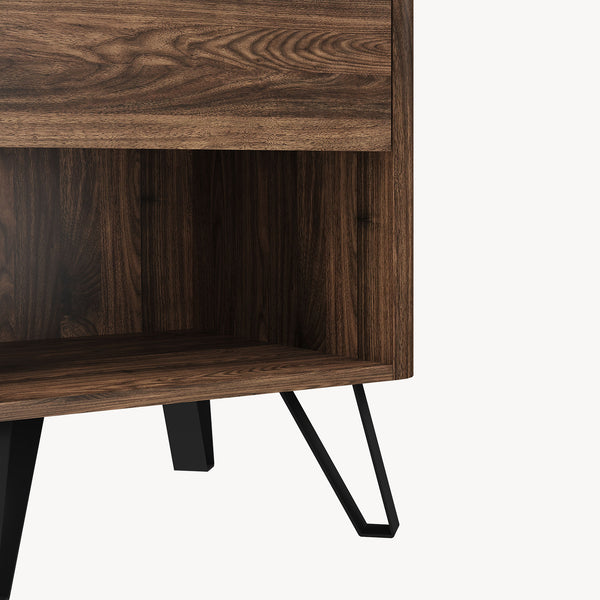 Table de chevet Trorlon 55 x 50 x 40 cm effet noyer travertin [en.casa]