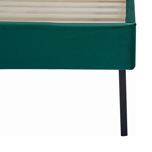 Lit capitonné Porvoo avec matelas à mousse froid [en.casa]