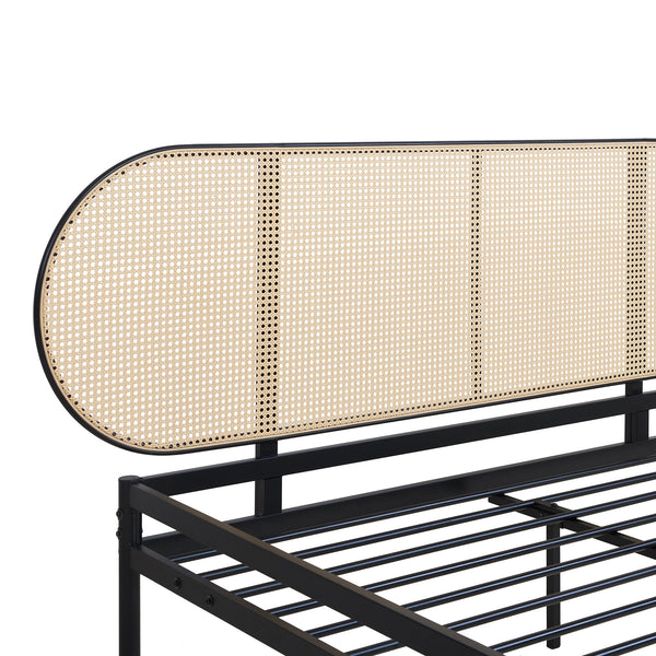 Metalen bed Linköping met matras zwart en rotan look [en.casa]